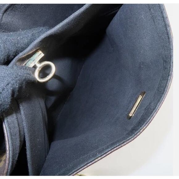 💎✨Beautiful✨💎Authentic Louis Vuitton Monogram Gaia Shoulder Bag - Picture 12 of 16